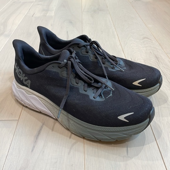 Men’s Hoka ARAHI 6 - Picture 2 of 5